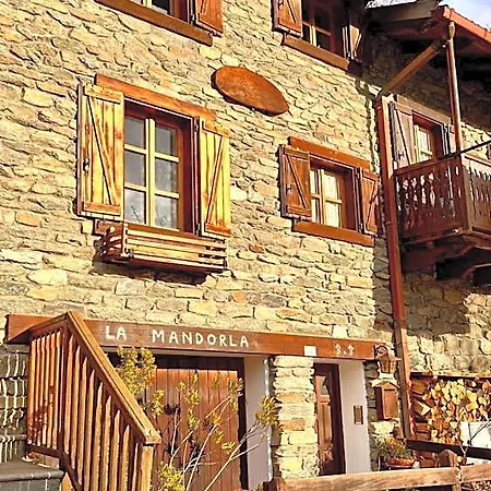 La Mandorla Quart